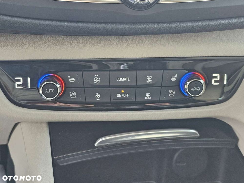 Opel Insignia - 28