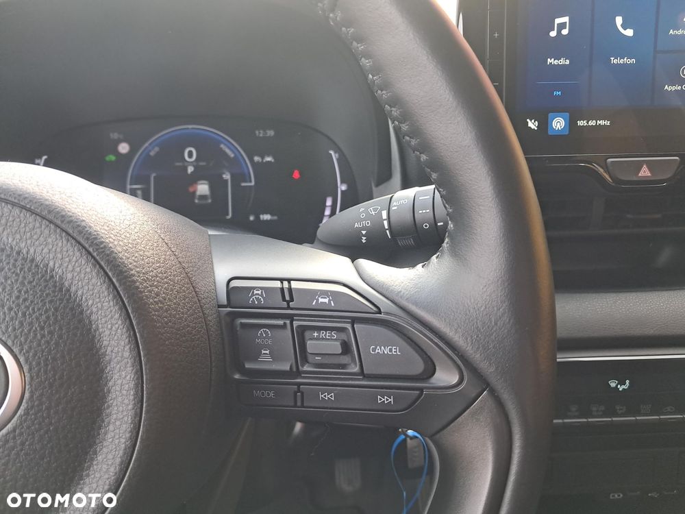 Toyota Yaris Hybrid 1.5 Style - 25