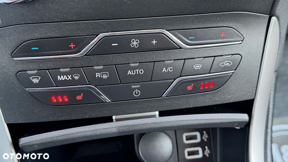 Ford Galaxy 2.0 TDCi Trend - 22