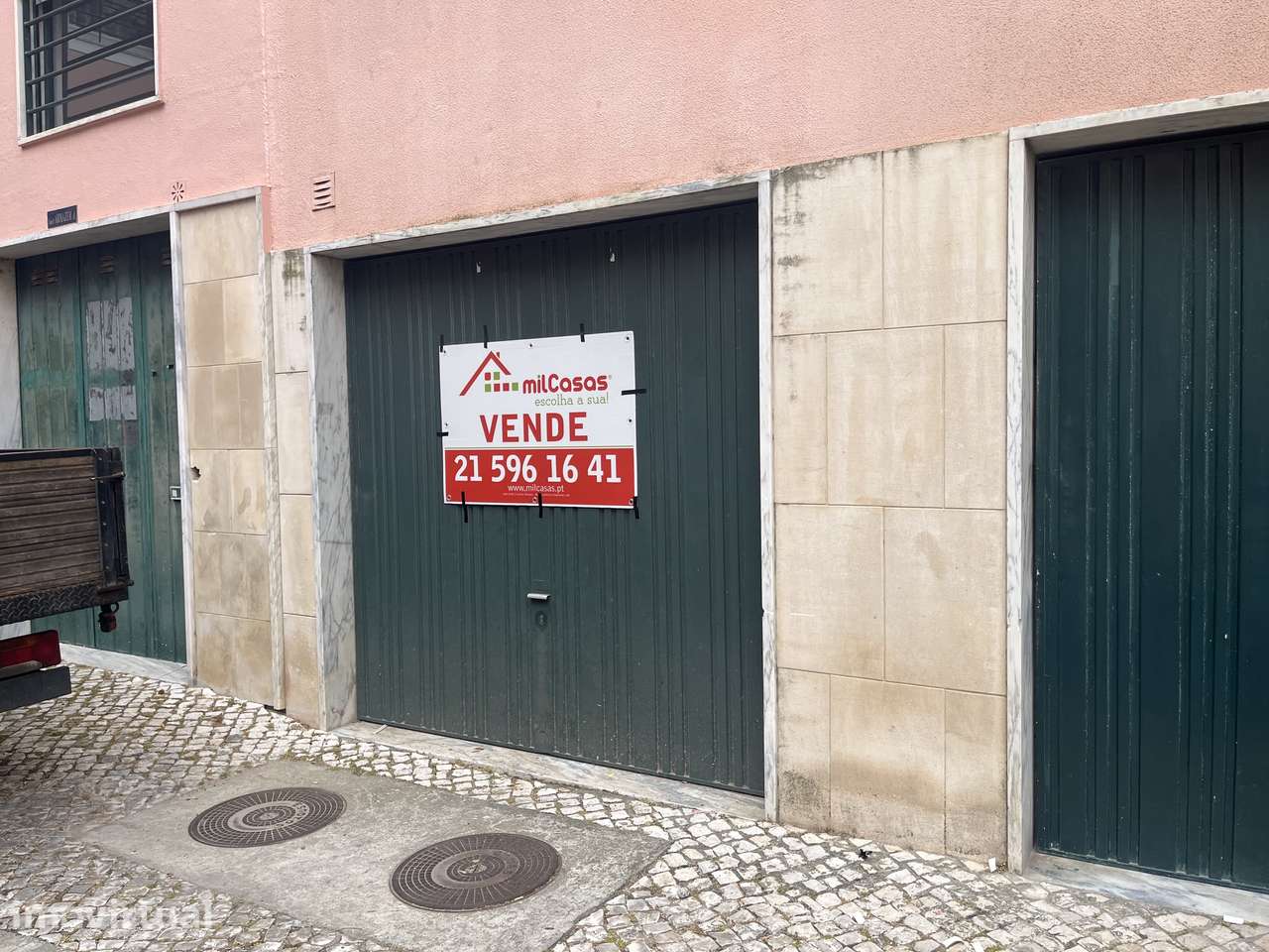 Armazém / Garagem com 44 m² em Massamá – Investimento - Grande imagem: 2/24