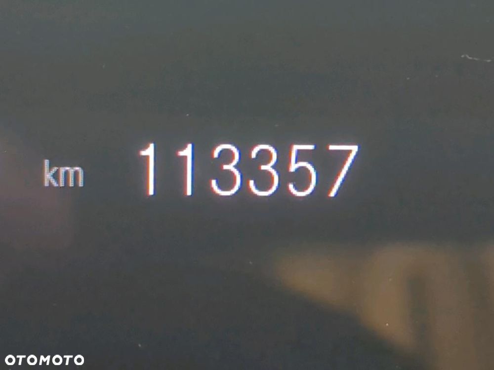 Mercedes-Benz GLB 200 7G-DCT - 23