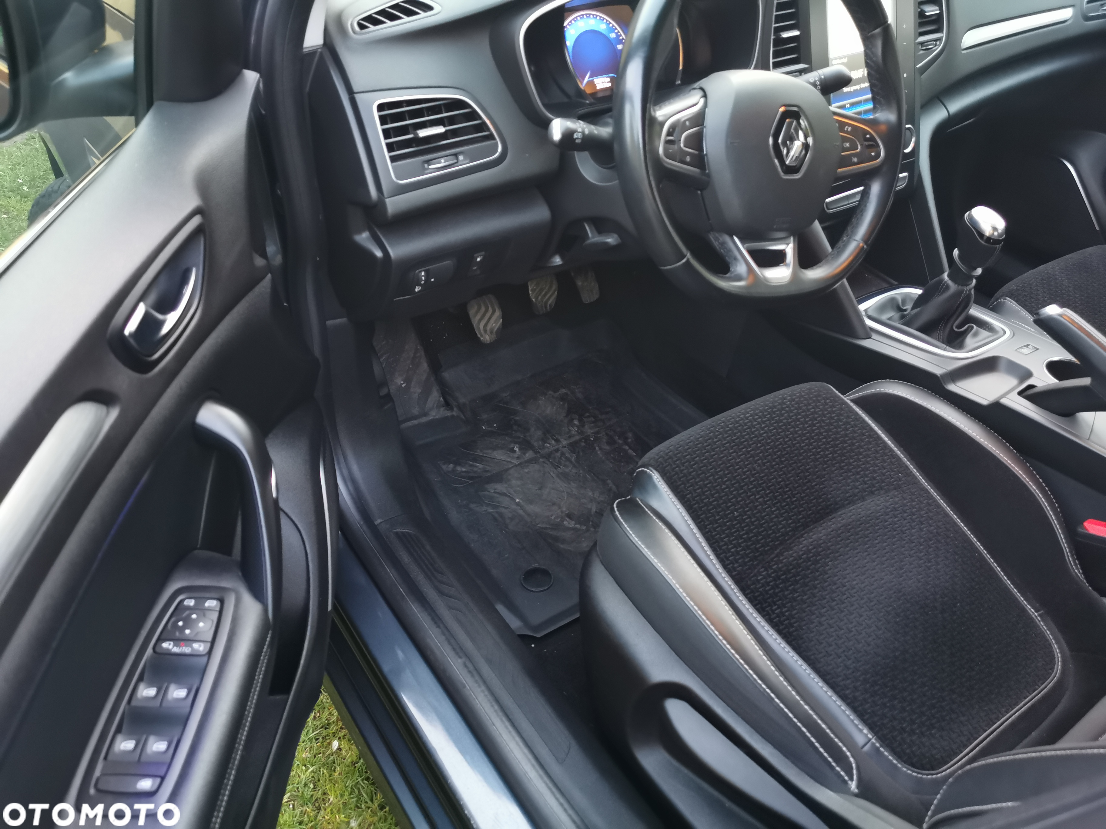 Renault Megane 1.5 Blue dCi Intens - 23