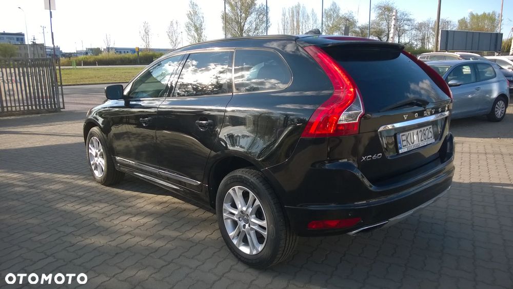 Volvo XC 60 T5 AWD Geartronic Momentum - 3