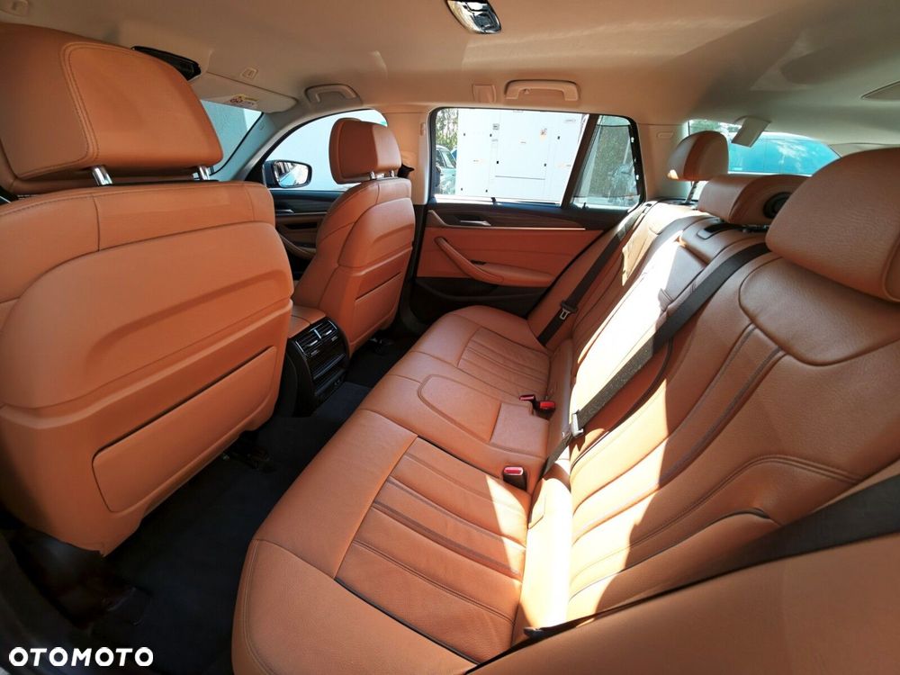 BMW Seria 5 530i xDrive mHEV Luxury Line - 10