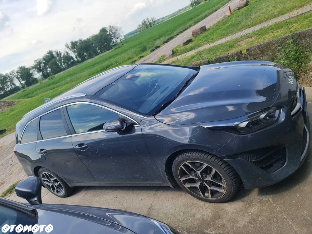 Kia Ceed - 1