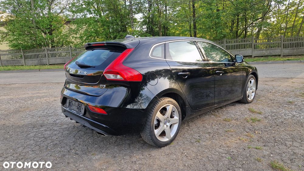 Volvo V40 D3 Geartronic Summum - 4