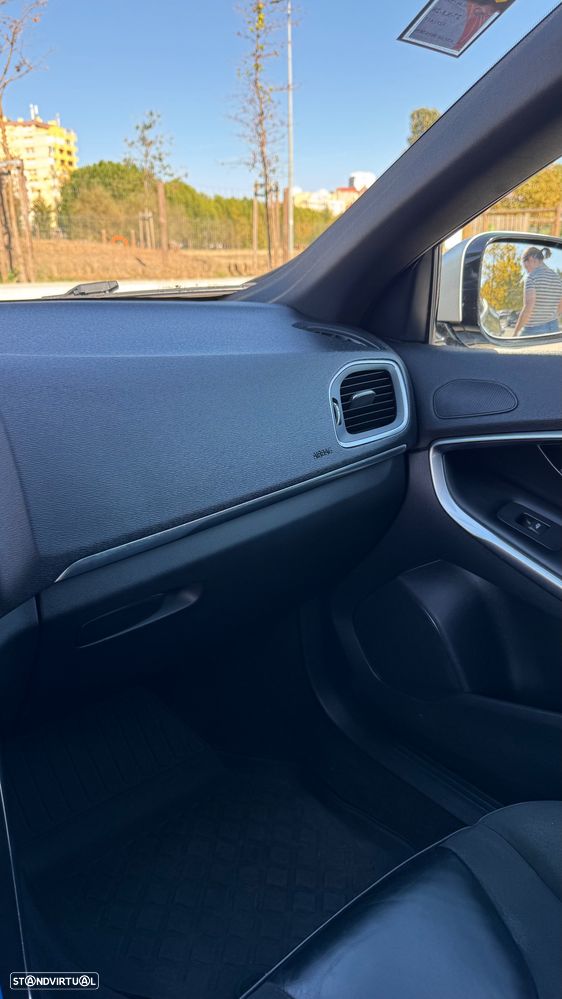 Volvo V40 - 10