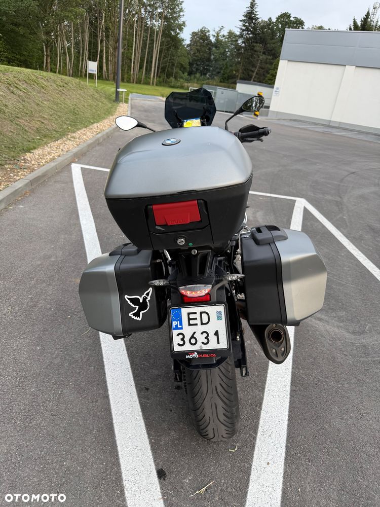BMW XR - 18