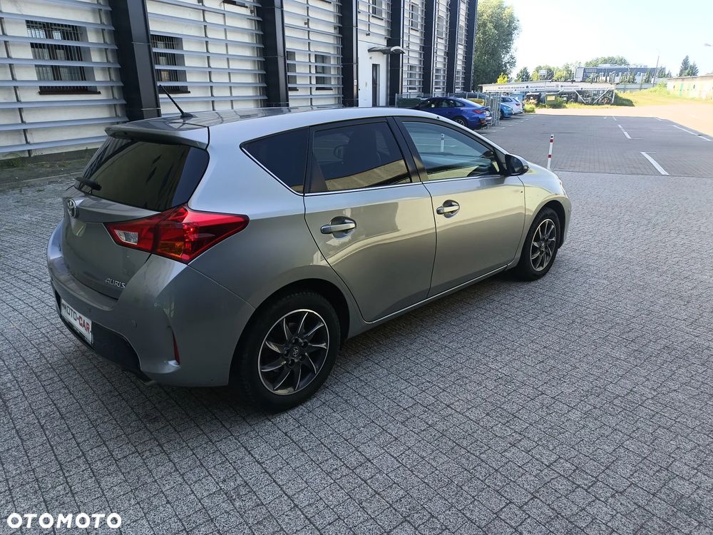 Toyota Auris 1.6 Sol - 6
