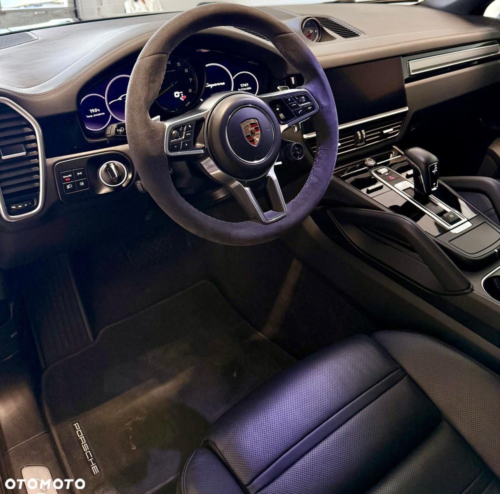 Porsche Cayenne E-Hybrid - 12