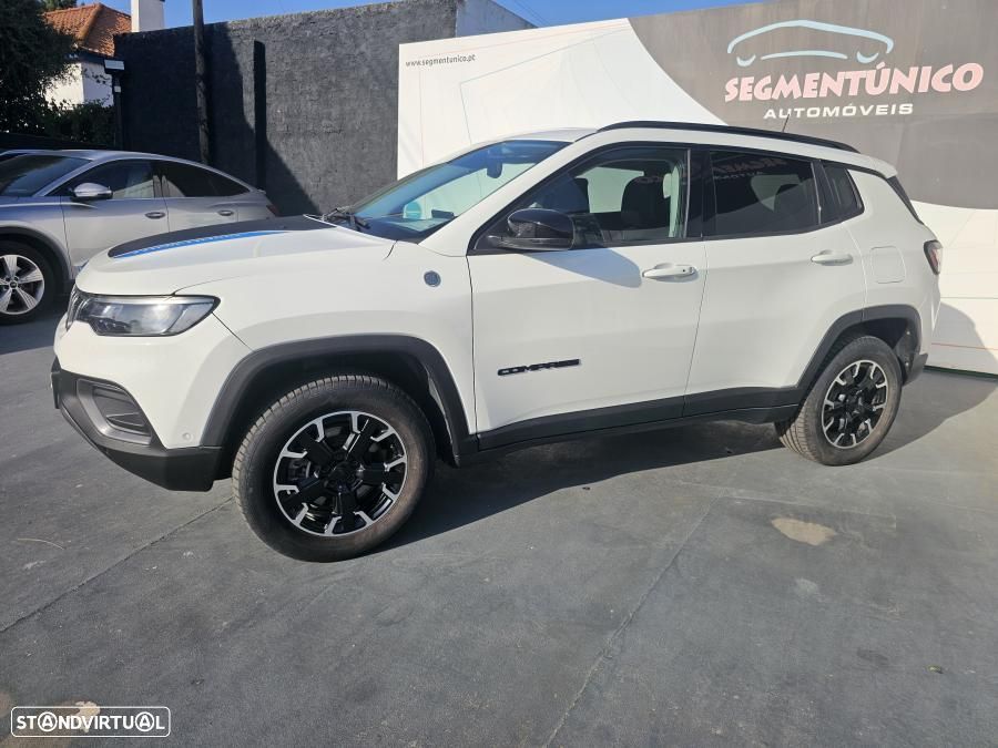 Jeep Compass 1.3 TG Trailhawk - 4