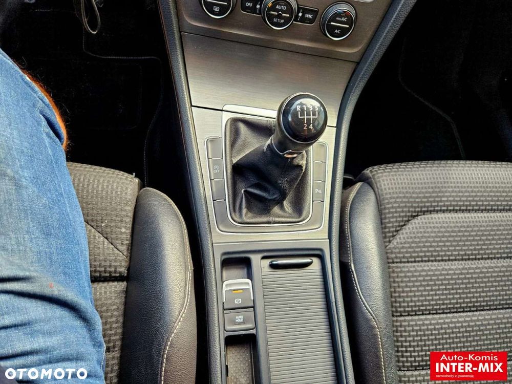 Volkswagen Golf - 17