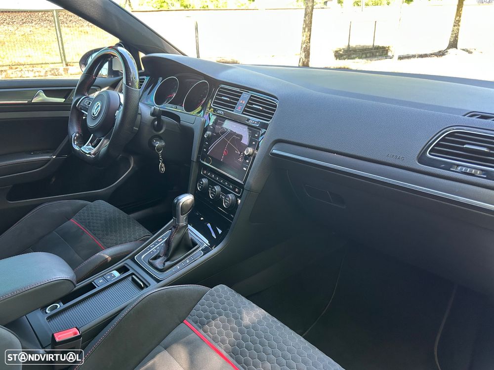 VW Golf 2.0 TSI GTI DSG Performance - 12
