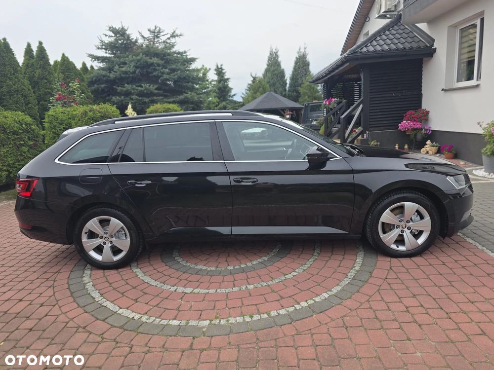 Skoda Superb 2.0 TDI 4x4 Premium Edition - 7