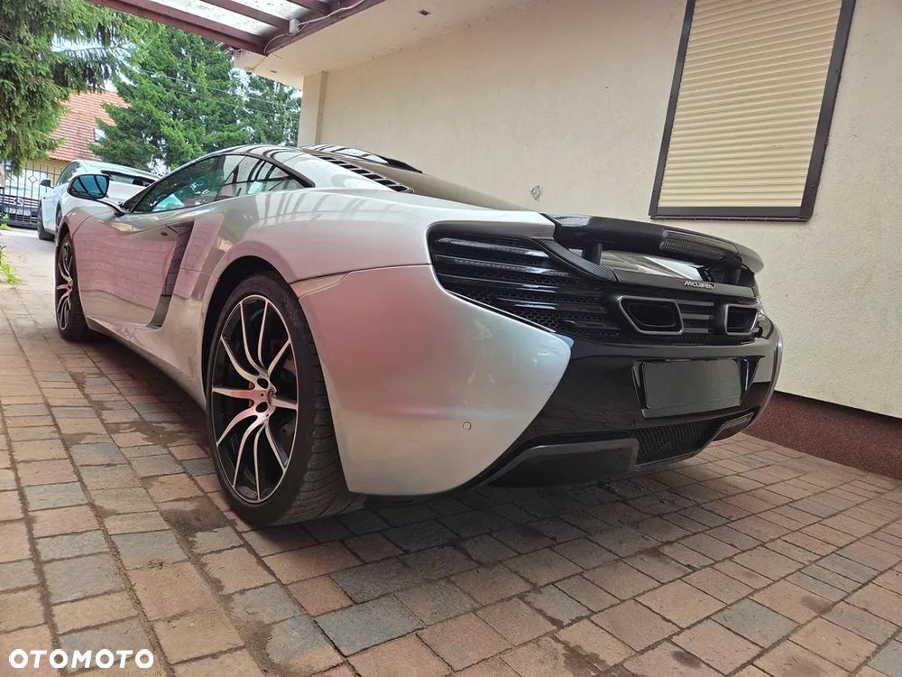 McLaren MP4-12C - 6