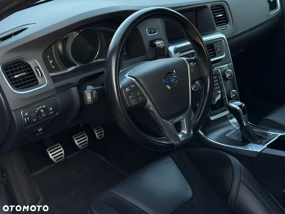 Volvo V60 D4 Drive-E R-Design Summum - 11