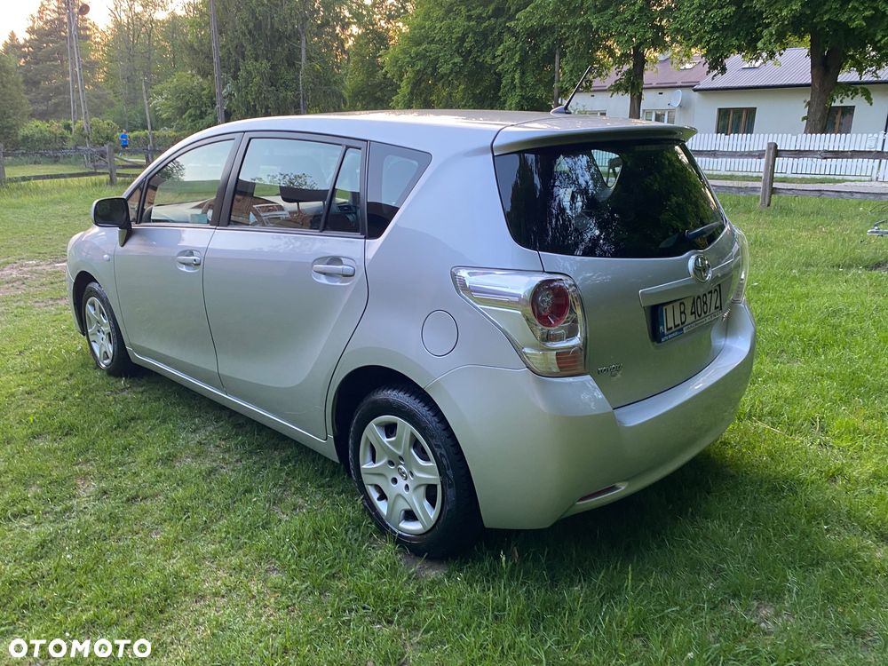 Toyota Verso 2.0 D-4D Luna - 8