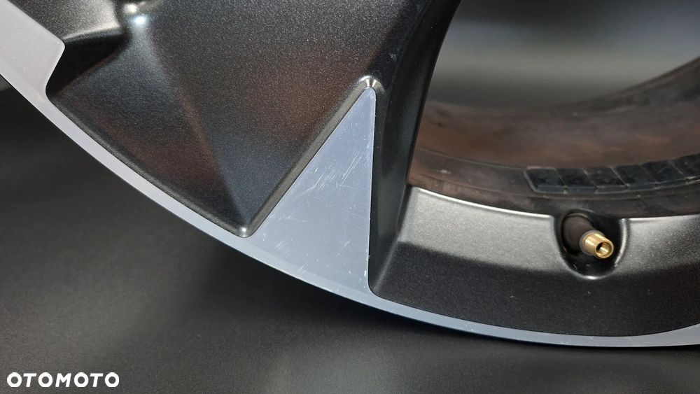 Felga Aluminiowa 18 Cupra Leon 5x112 ET 46 5FA601025H - 2