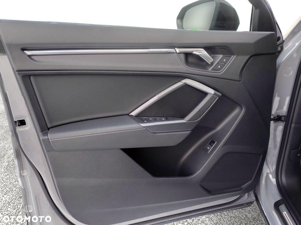 Audi Q3 Sportback - 13