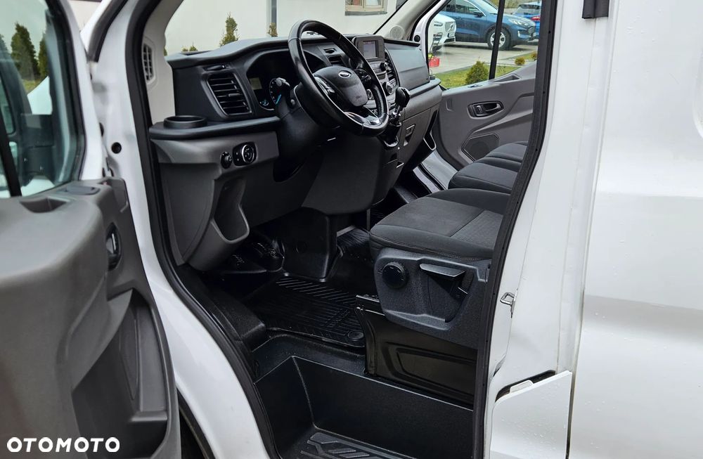 Ford Transit 2.0D 131KM L2H2 Klima Tempomat Kamera zarejestrowany w Polsce - 14