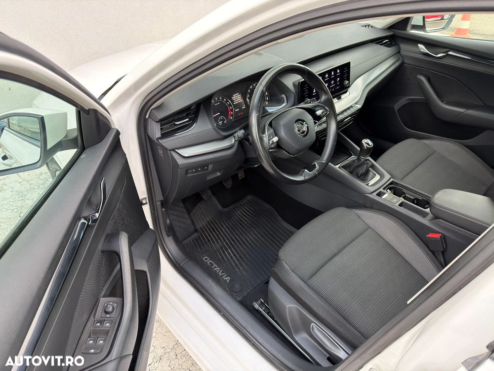 Skoda Octavia 2.0 TDI Ambition - 11