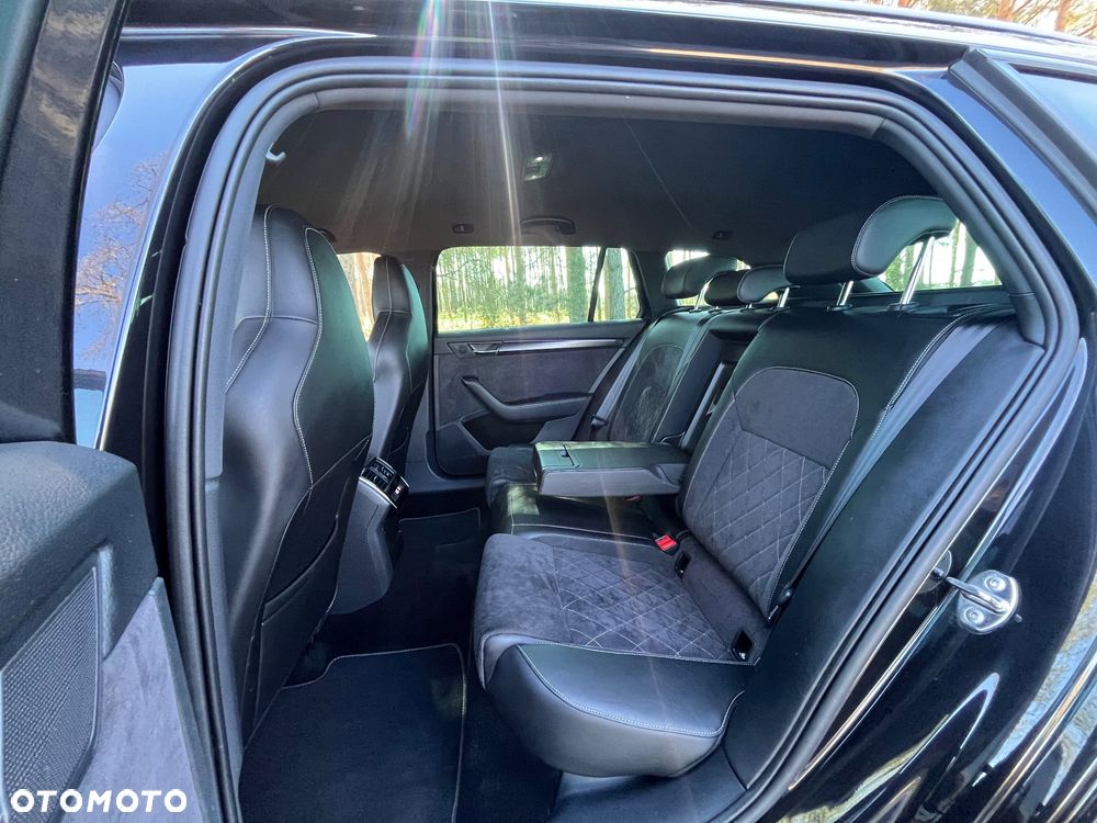Skoda Superb 2.0 TDI SCR Sportline DSG - 18