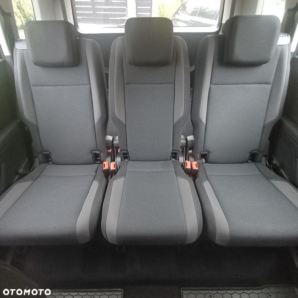 Volkswagen Touran 1.5 TSI EVO Trendline - 9
