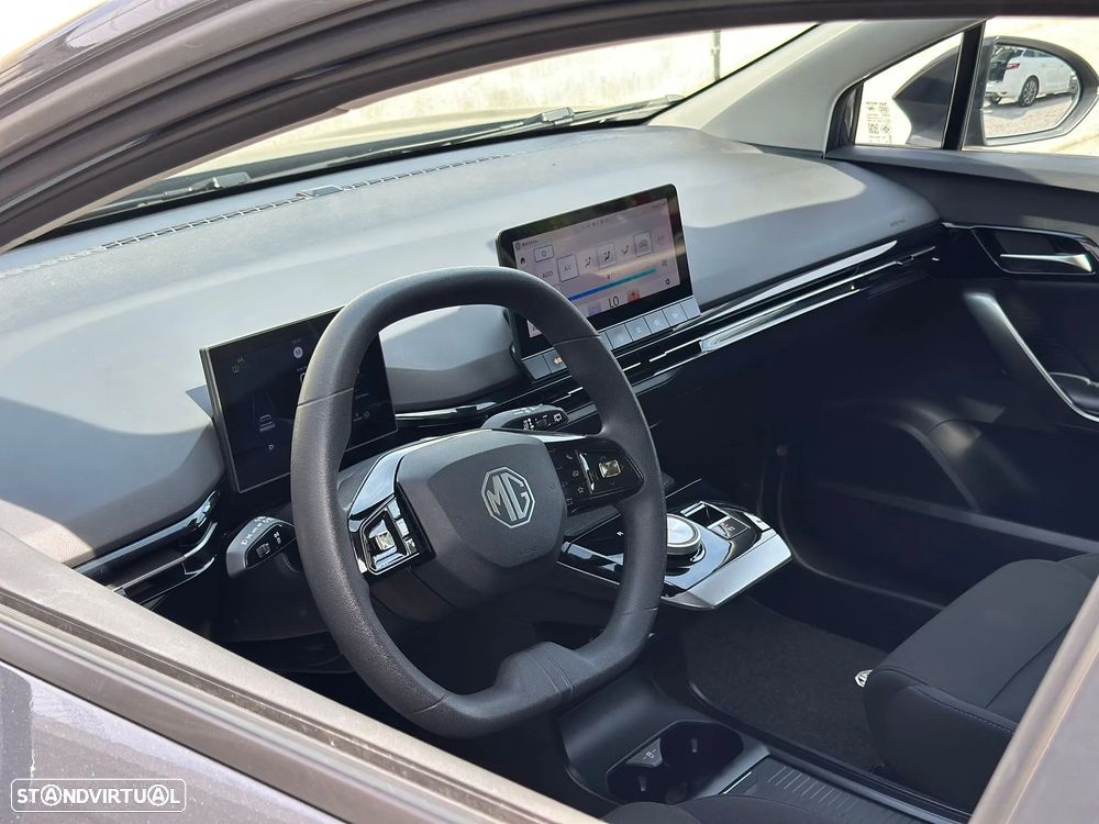 MG MG4 51 kWh Standard - 11