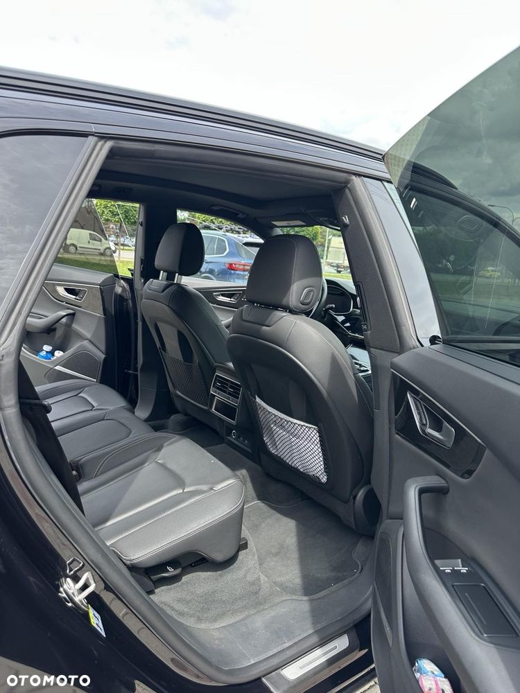 Audi Q8 55 TFSI mHEV Quattro Tiptronic - 11