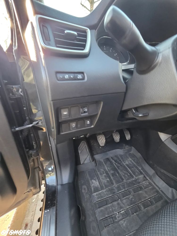 Nissan Qashqai - 32