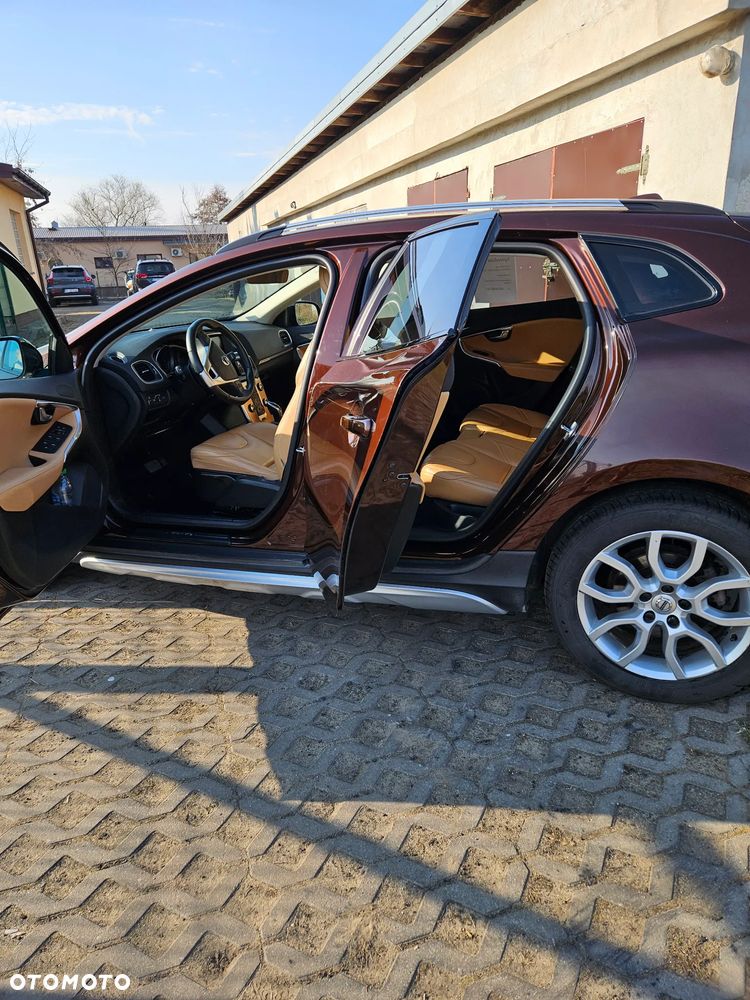 Volvo V40 Cross Country T3 Drive-E Base - 6