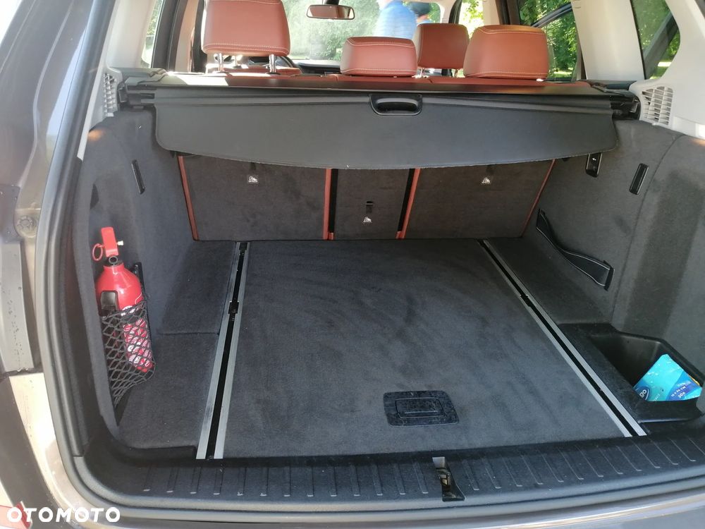 BMW X3 xDrive28i - 19