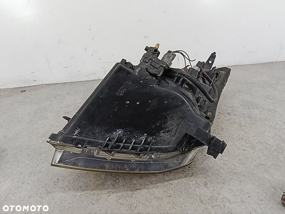 LAMPA PRZÓD PRAWA SUZUKI SWIFT IV - 7