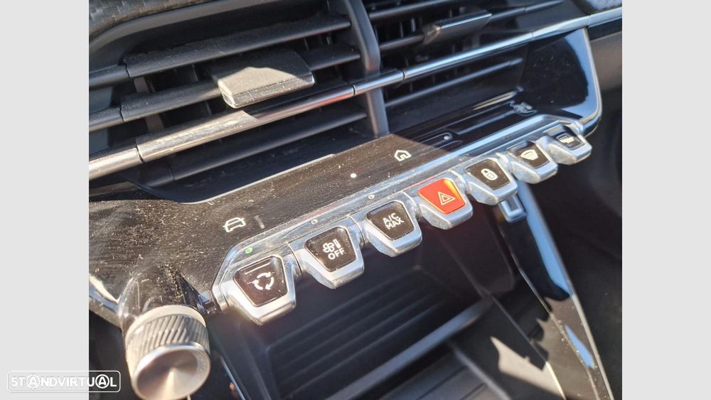 Peugeot 2008 1.2 PureTech Active - 19