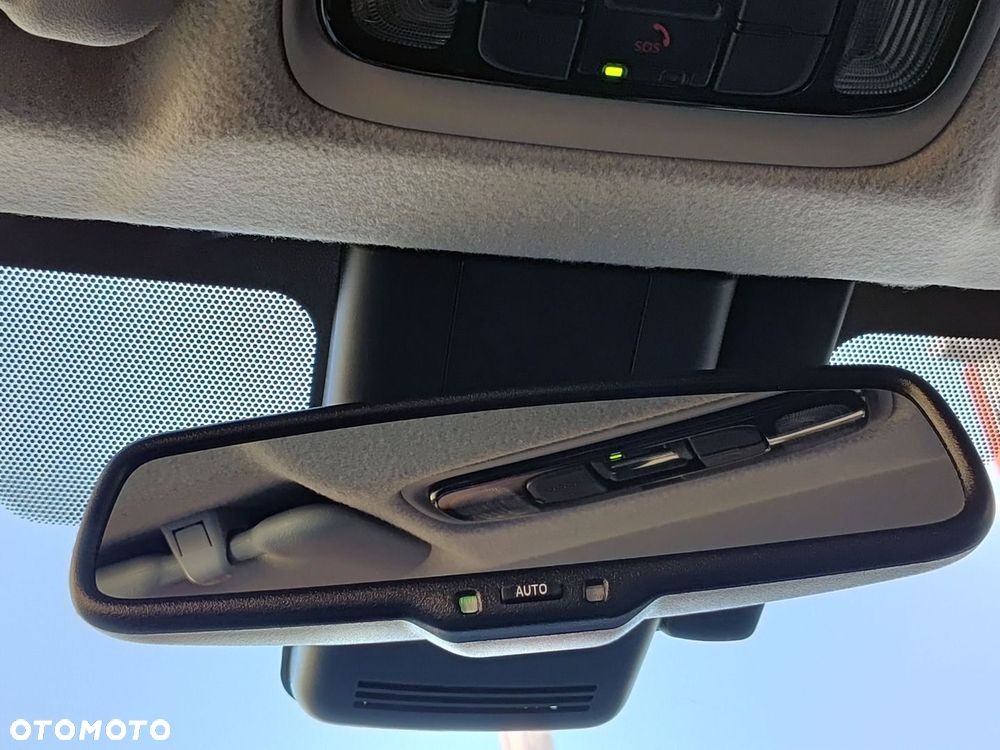 Toyota Yaris Hybrid 1.5 Comfort - 22