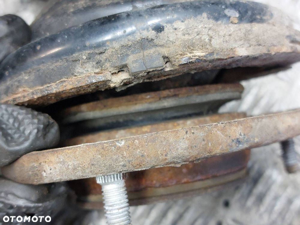 AMORTYZATOR + SPRĘŻYNA LEWY PRZÓD + PRAWY PRZÓD COROLLA E12 1.4 16V - 6