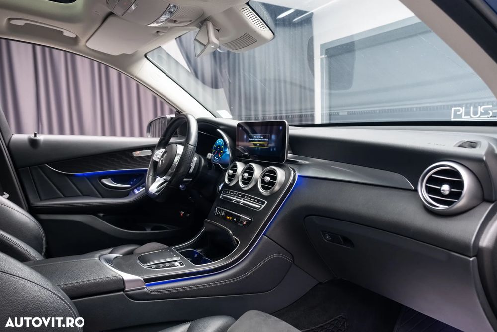 Mercedes-Benz GLC 300 d 4MATIC 9G-TRONIC AMG Line - 39