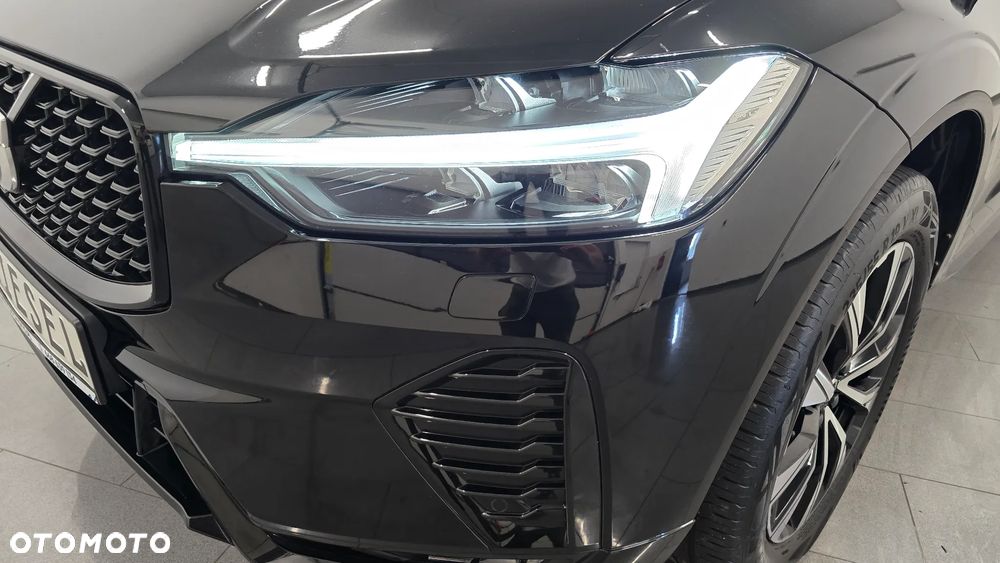 Volvo XC 60 B4 D Plus Dark - 11