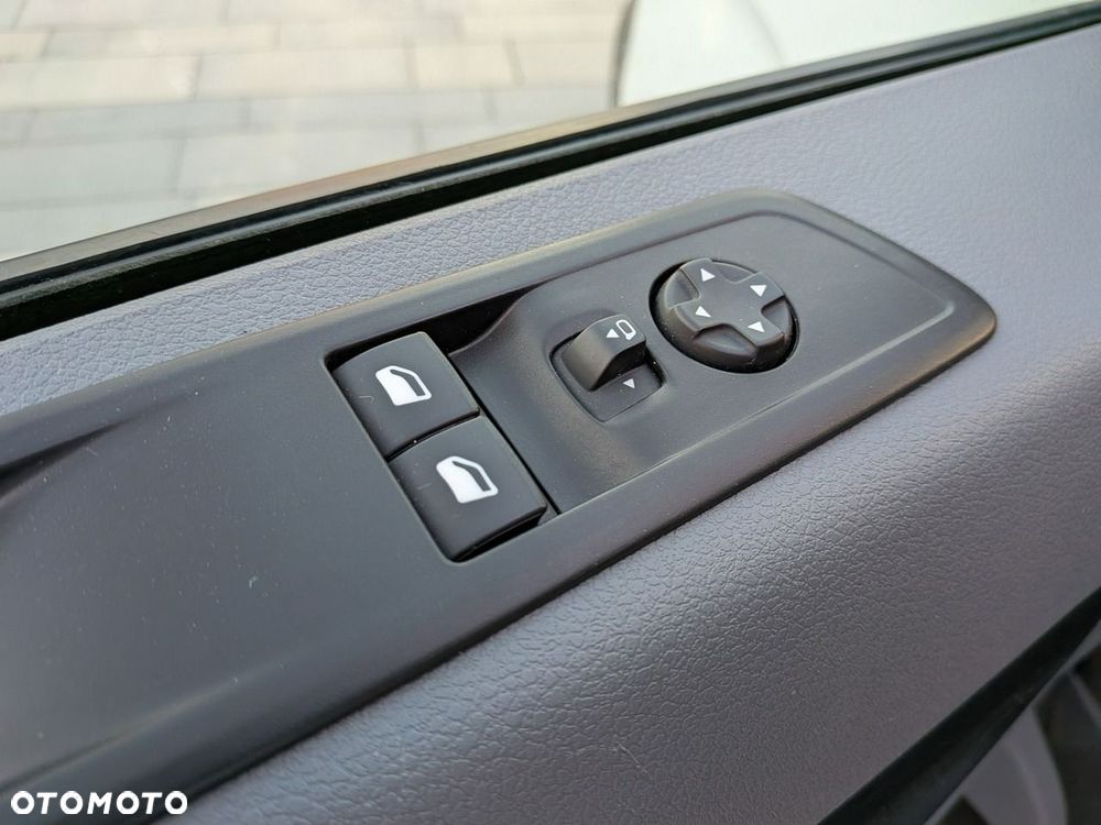 Opel Vivaro - 11