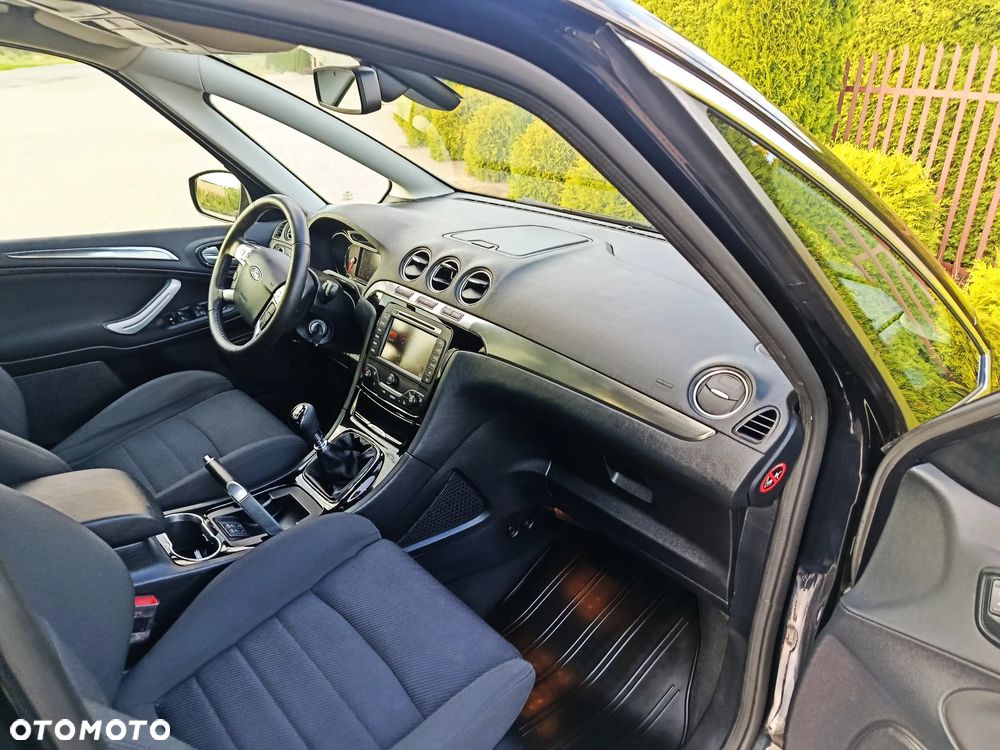 Ford S-Max 2.0 TDCi DPF Titanium X - 27