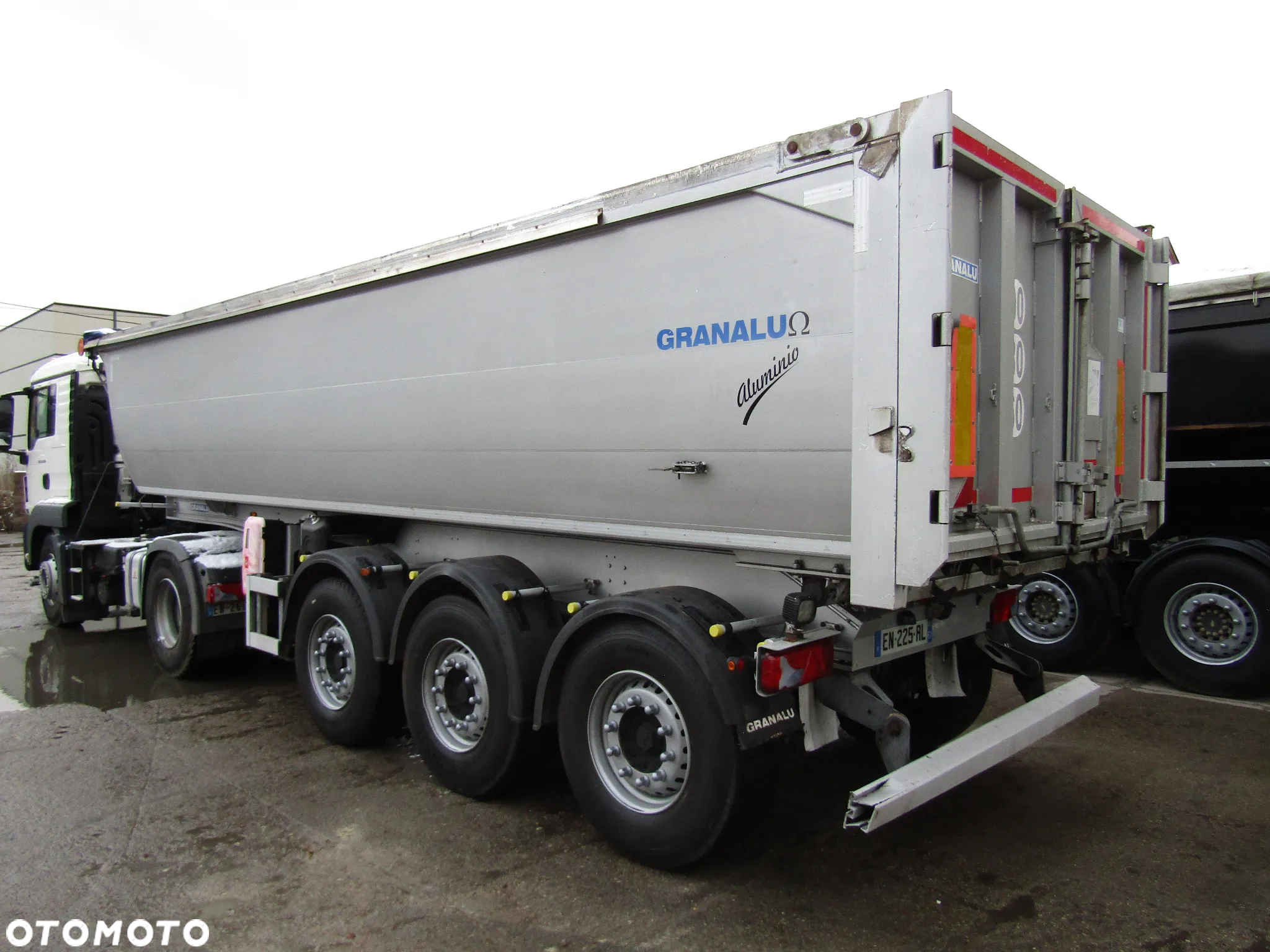Granalu S3NA10 / 27m3 / ALUMINIOWA / OŚ PODNOSZONA / 5,1T - 2