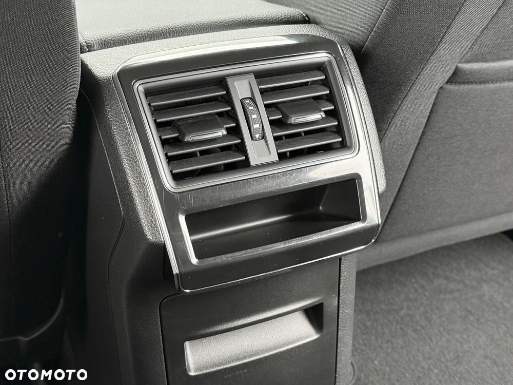 Skoda Superb 1.5 TSI Ambition DSG - 27