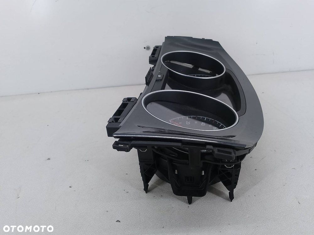 LICZNIK VW GOLF VII 5G1920741D  5G1260211 1.6 TDI - 2