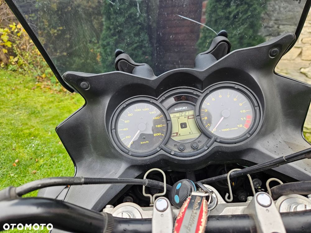 Suzuki V-STROM - 5