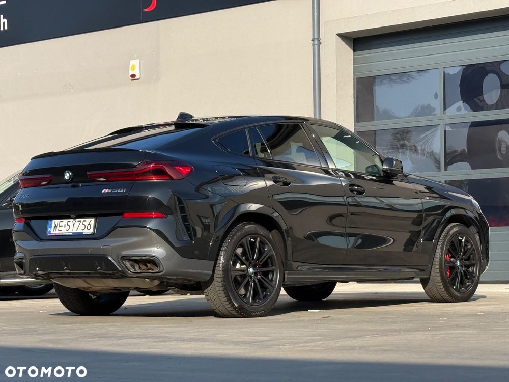 BMW X6 M50i - 17