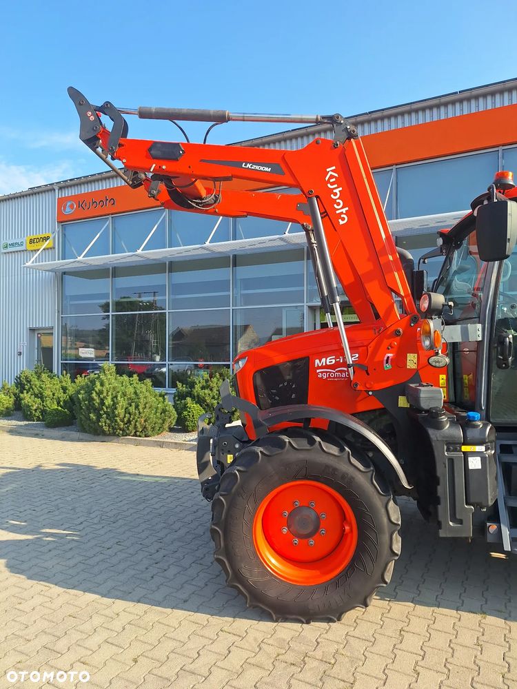 Kubota M6-122 - 2