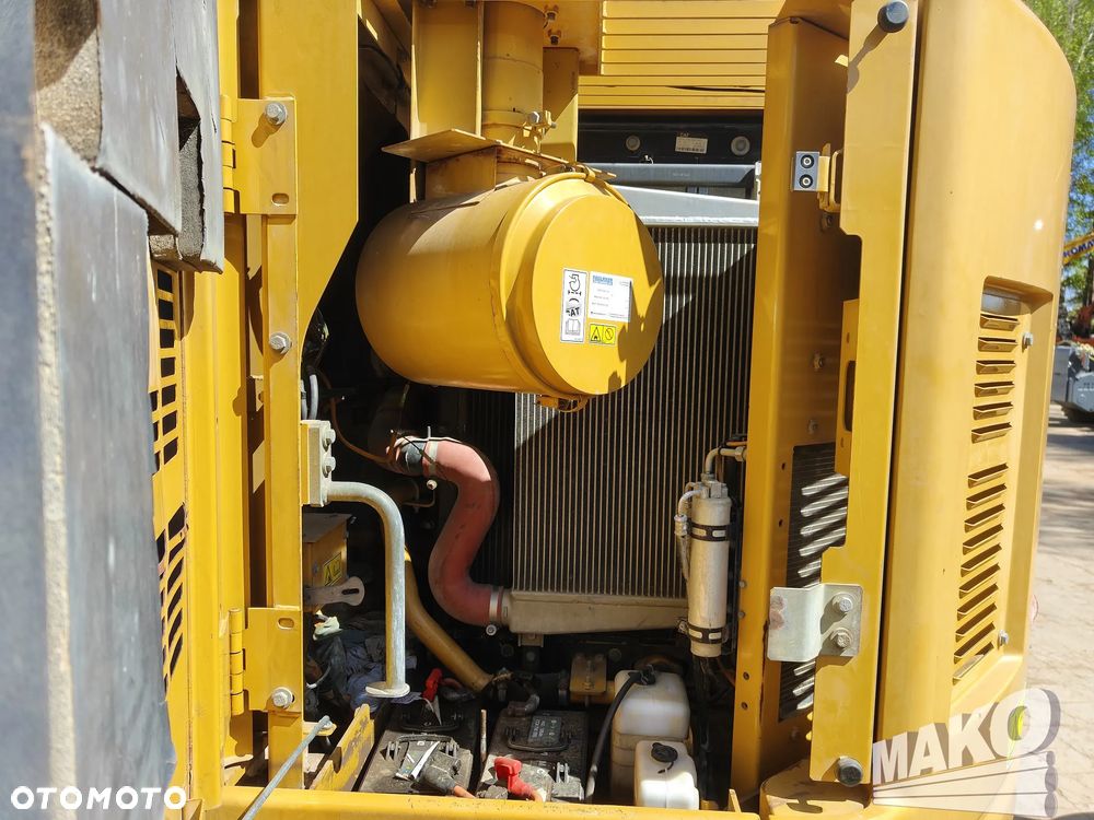 Caterpillar 328D - 23