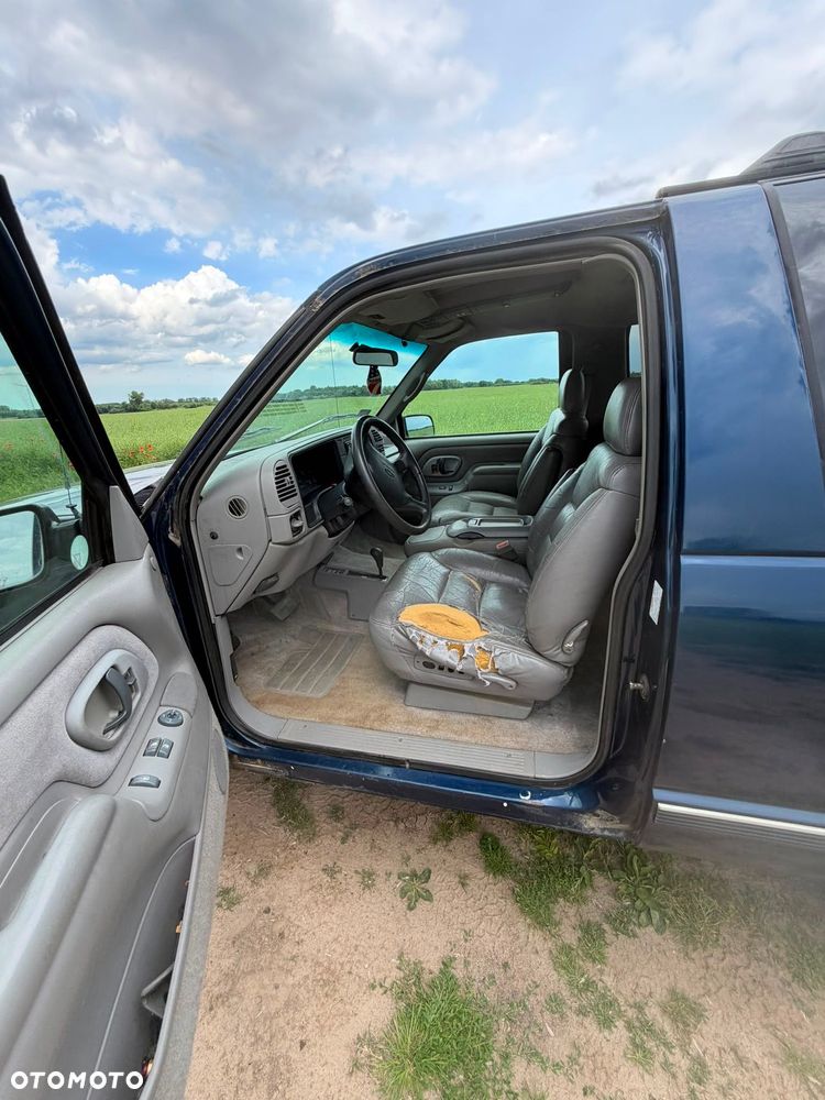 Chevrolet Tahoe - 8