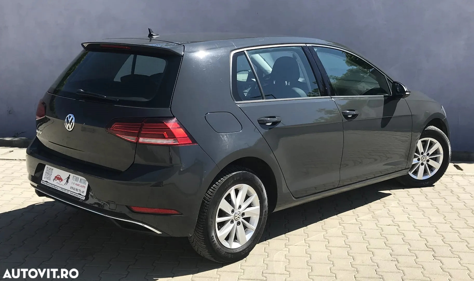 Volkswagen Golf 1.6 TDI Comfortline - 3