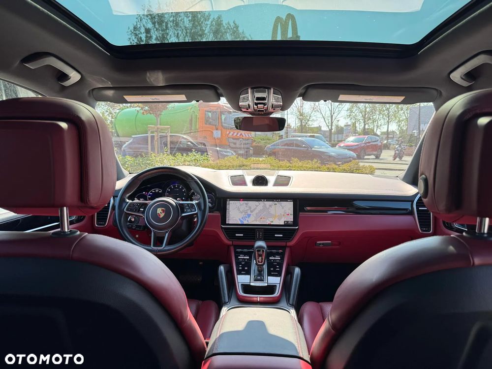 Porsche Cayenne - 16